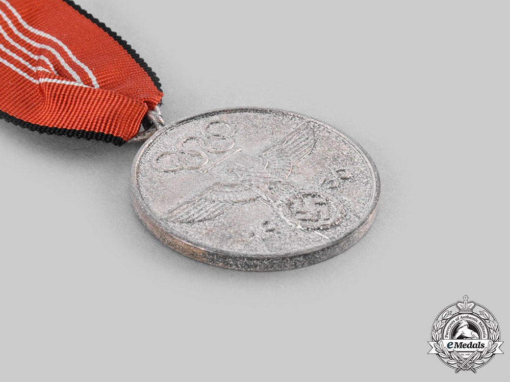 germany,_third_reich._an_olympics_commemorative_medal,_with_case_c20872_emd9278