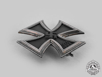 germany,_wehrmacht._a1939_iron_cross_i_class,_with_case,_by_klein&_quenzer_c20879_emd9325_2