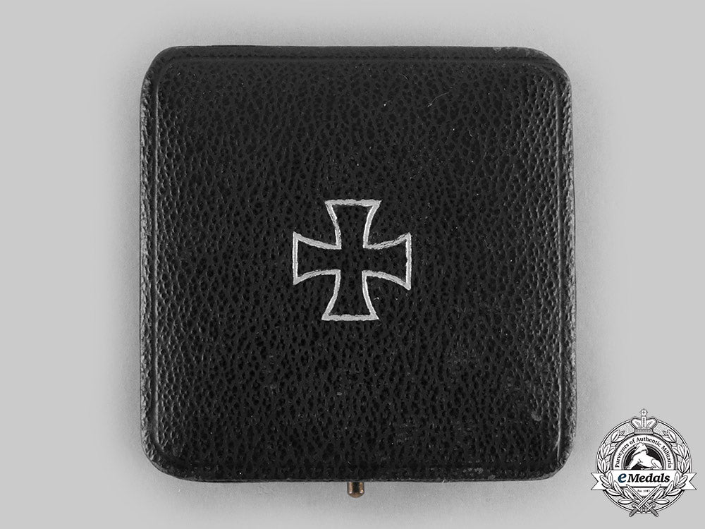 germany,_wehrmacht._a1939_iron_cross_i_class,_with_case,_by_klein&_quenzer_c20882_emd9283_2