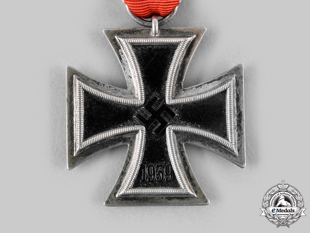 germany,_wehrmacht._a_rare1939_iron_cross_ii_class,_double-_marked_by_w._behrens_schmuckwarenfabrik_c20892_emd1015_1