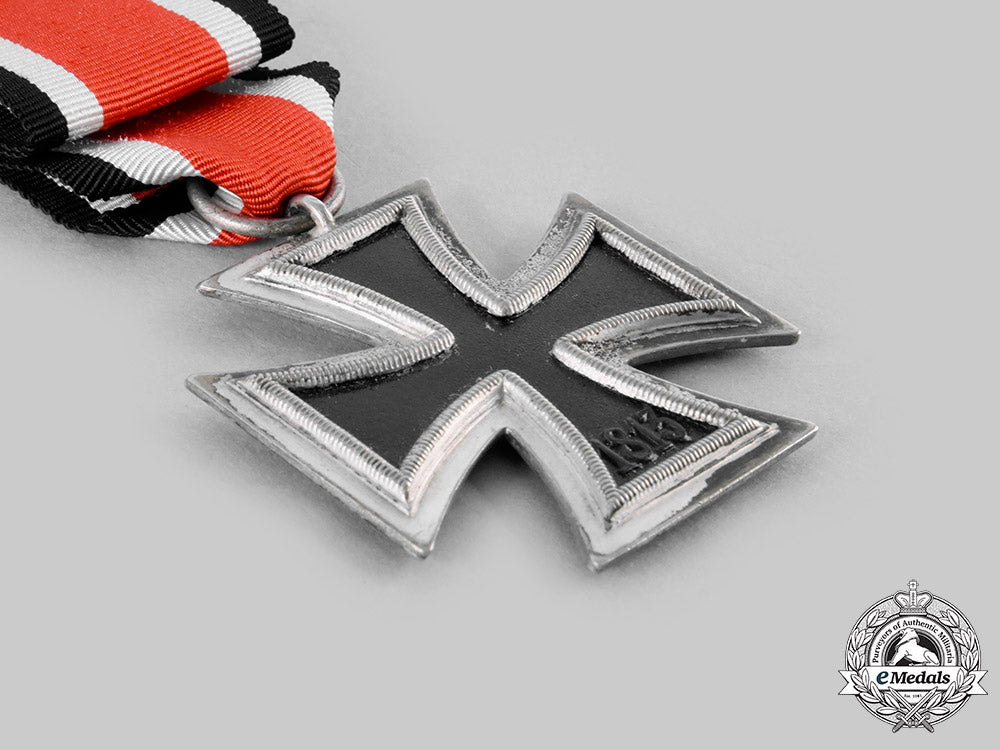 germany,_wehrmacht._a_rare1939_iron_cross_ii_class,_double-_marked_by_w._behrens_schmuckwarenfabrik_c20895_emd1023_1