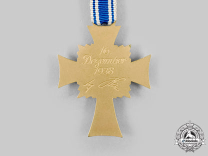 germany,_third_reich._an_honour_cross_of_the_german_mother,_gold_grade_with_case,_by_carl_poellath_c20903_mnc8190