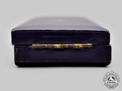 germany,_third_reich._an_honour_cross_of_the_german_mother,_gold_grade_with_case,_by_carl_poellath_c20908_mnc8178