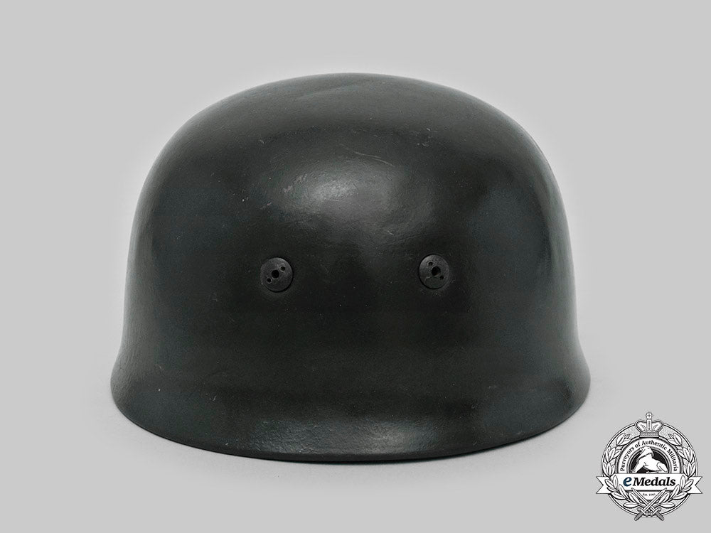 germany,_luftwaffe._a_fallschirmjäger_m38_single-_decal_steel_helmet_c20924_mnc1966_1