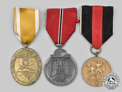 germany,_wehrmacht._a_lot_of_medals_c20925_mnc6441_1_1