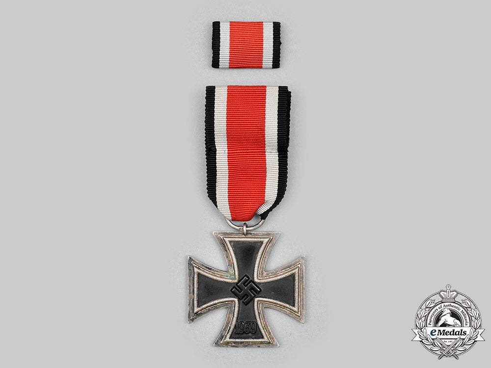 germany,_wehrmacht._a1939_iron_cross_ii_class,_with_ribbon_bar,_by_franke&_co._c20930_mnc6454