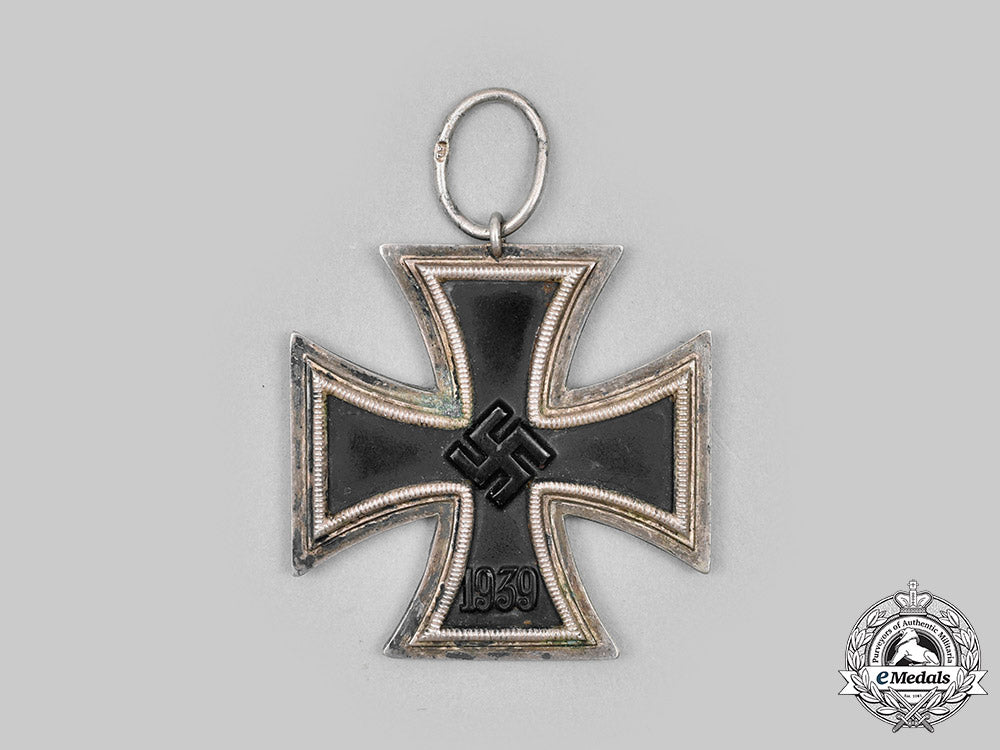 germany,_wehrmacht._a1939_iron_cross_ii_class,_with_ribbon_bar,_by_franke&_co._c20931_mnc6456