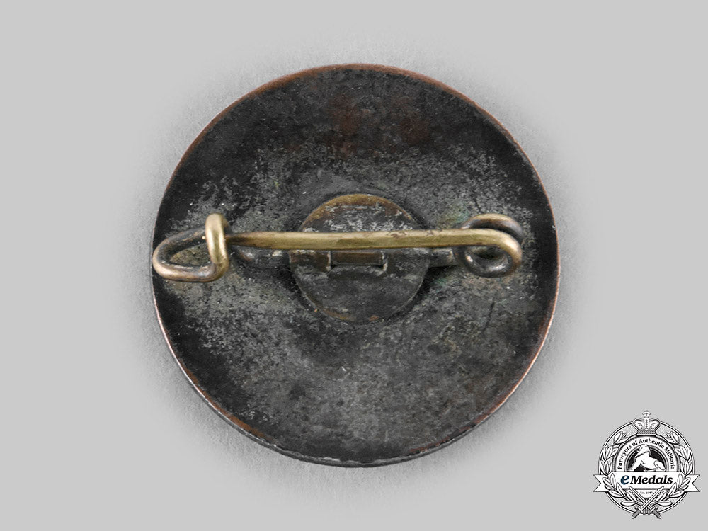 germany,_third_reich._a_volksdeutsche_bewegung_luxemburg_membership_badge_c20932_emd9184_1_1