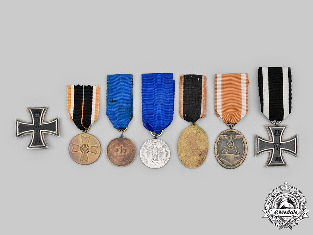 germany._a_lot_of_service_decorations_c20934_mnc2928