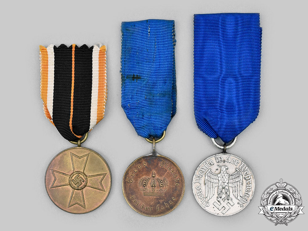 germany._a_lot_of_service_decorations_c20935_mnc2931