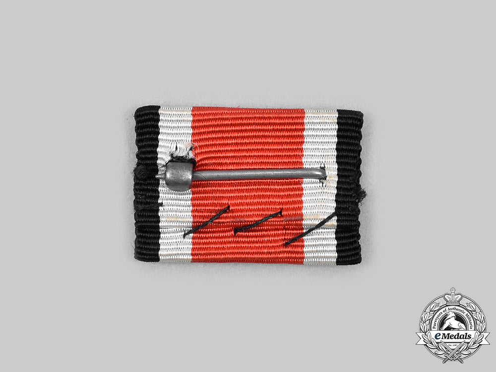 germany,_wehrmacht._a1939_iron_cross_ii_class,_with_ribbon_bar,_by_franke&_co._c20936_mnc6469