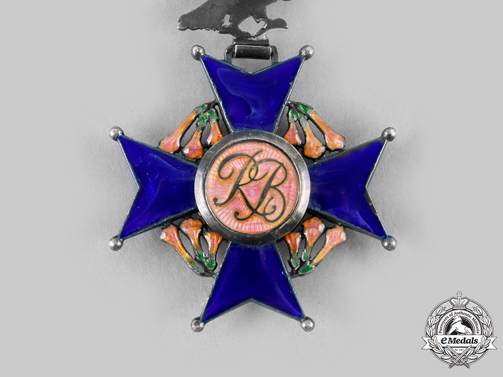bolivia,_republic._a_national_order_of_the_andean_condor,_knight_c.1960_c20947_emd9219_1