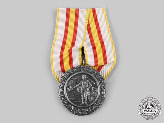 spain,_fascist_state._a_military_medal,_silver_class,_by_egaña,_c.1940_c20950_emd9227_1_1