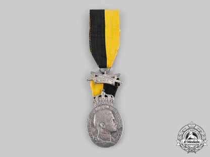 saxe-_coburg&_gotha,_duchy._a_duke_carl_eduard_medal_with_war_decoration_c20996_emd0063_1