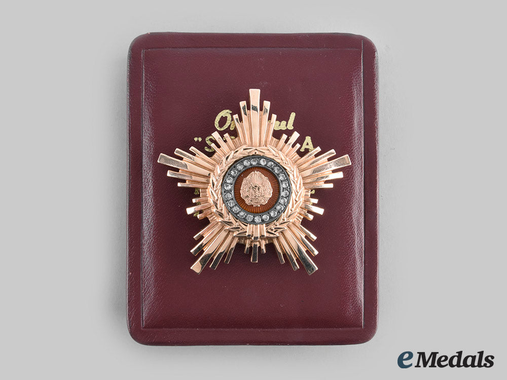 romania,_republic._an_order_of_the_star_of_the_people,_type_ii,_ii_class_in_gold_and_diamonds,_c.1960_c20_00021_1_1