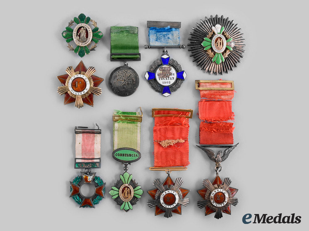 mexico,_republic._a_lot_of_medals,_decorations,_and_awards_c20_00029