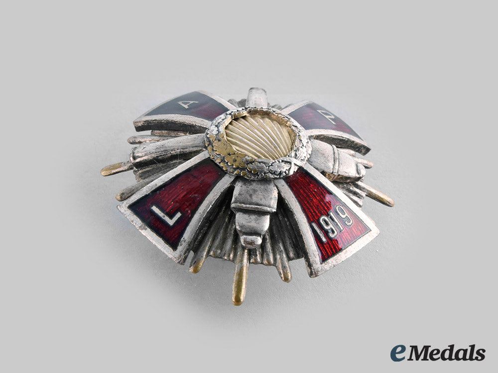 latvia,_republic._a_latgale_artilerijas_pulks(_latgale_artillery_regiment)_badge,_by_a._ratfelders_c20_00139_1