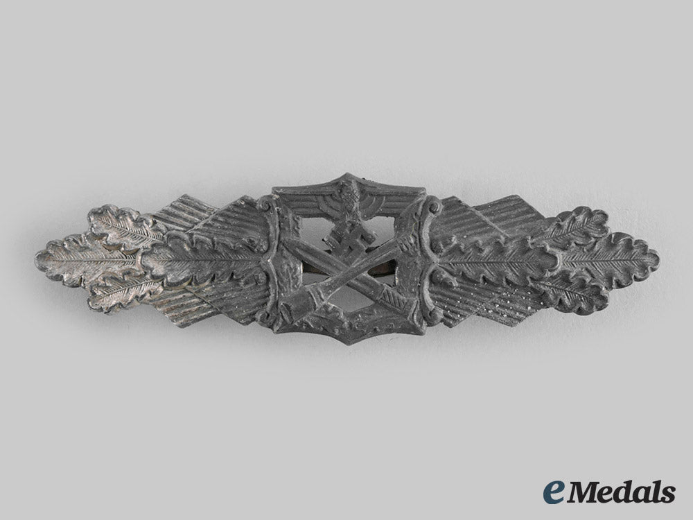 germany,_wehrmacht._a_close_combat_clasp,_silver_grade,_by_hymmen&_co._c20_00312_1_1_2