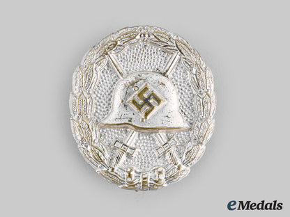 germany,_wehrmacht._a_wound_badge,_silver_grade,_first_pattern_c20_00413
