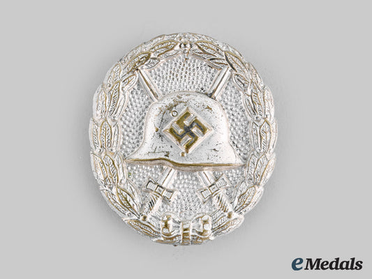 germany,_wehrmacht._a_wound_badge,_silver_grade,_first_pattern_c20_00413