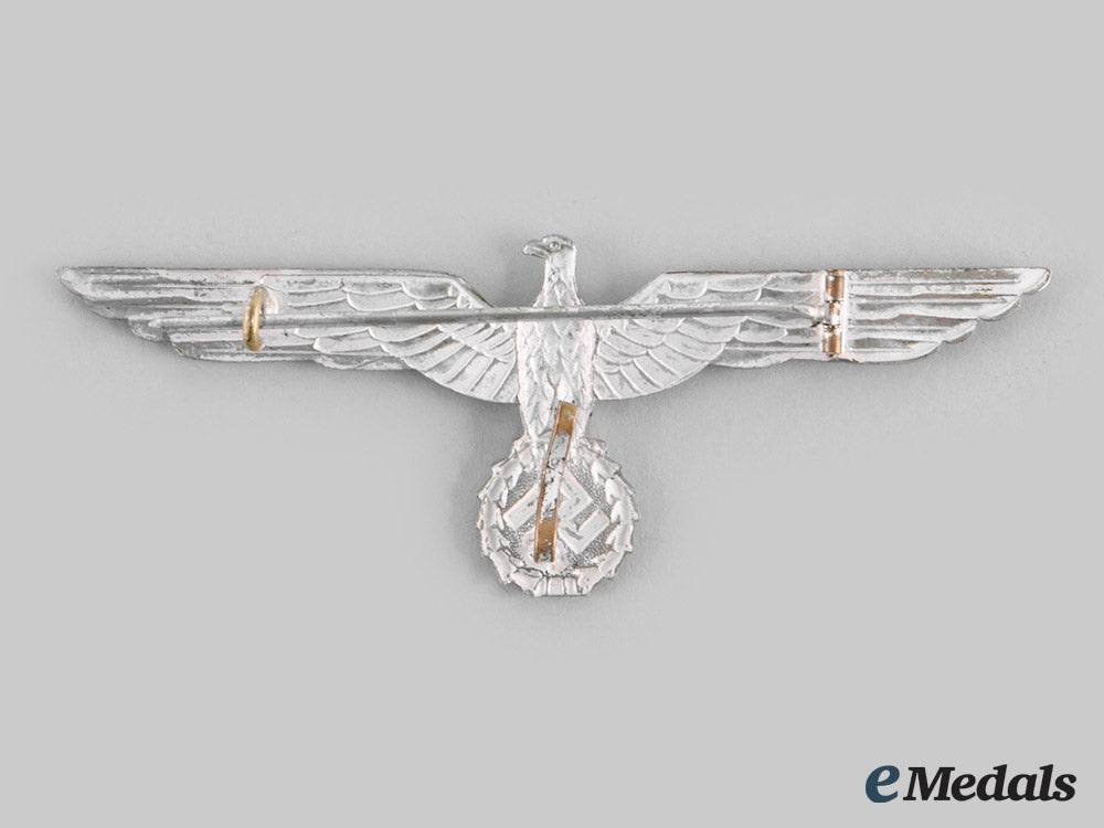 germany,_heer._a_heer_officer’s_summer_uniform_breast_eagle_c20_00417