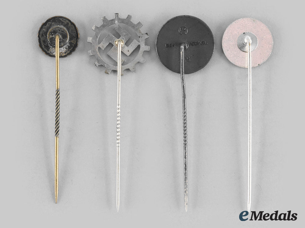 germany,_third_reich._a_lot_of_membership_stickpins_c20_00538_1