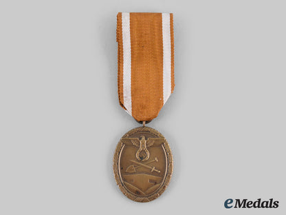 germany,_wehrmacht._a_west_wall_medal_c20_00587_1