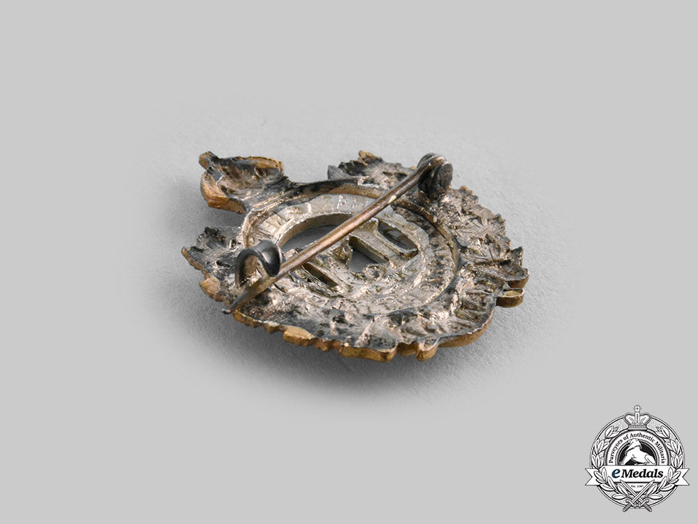 canada,_cef._a_lot_of_four_first_war_collar_badges_c20_00655