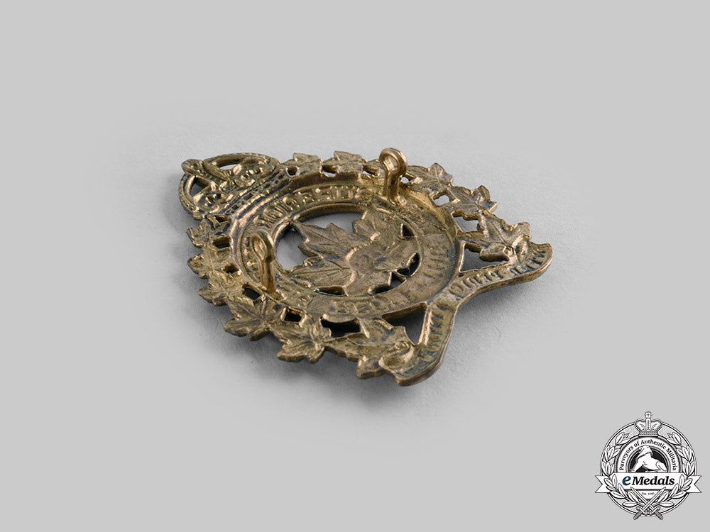 canada._five_lake_superior_scottish_regiment_cap_badges_c20_00697_1