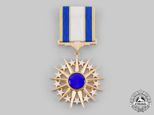 united_states._an_air_force_distinguished_service_medal_c20_00885