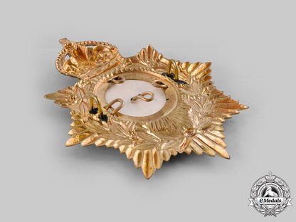 united_kingdom._a_lincolnshire_regiment_shako_plate,_c.1910_c20_00899