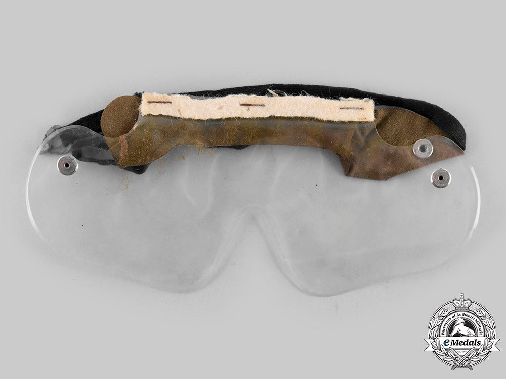 united_kingdom._a_mark_ii_anti-_gas_eyeshields,_c.1941_c20_00913