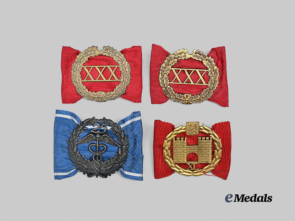 finland,_republic._a_lot_of_four_army_badges_e_medals__e_u24397_2