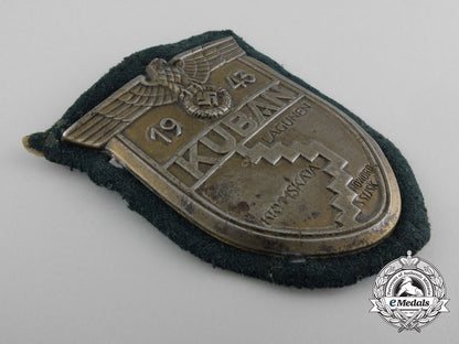 a_wehrmacht_army_issued_kuban_campaign_shield_c_0131