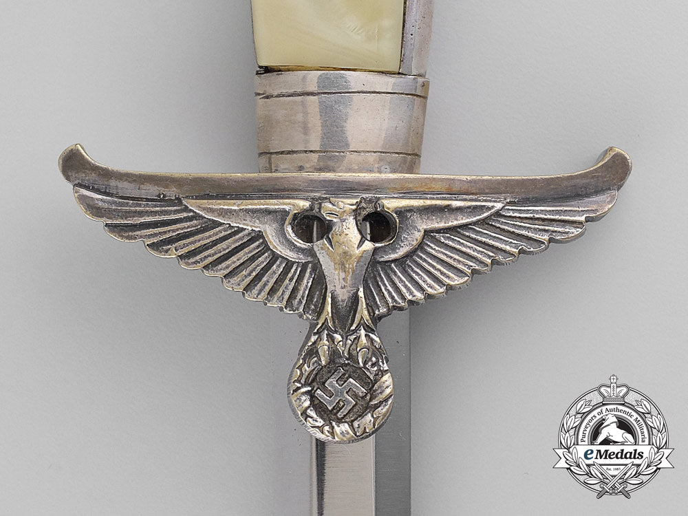 a_government_official's_dagger_by_alcoso(_coppel_alexander{_alcoso}_solingen)_c_0895