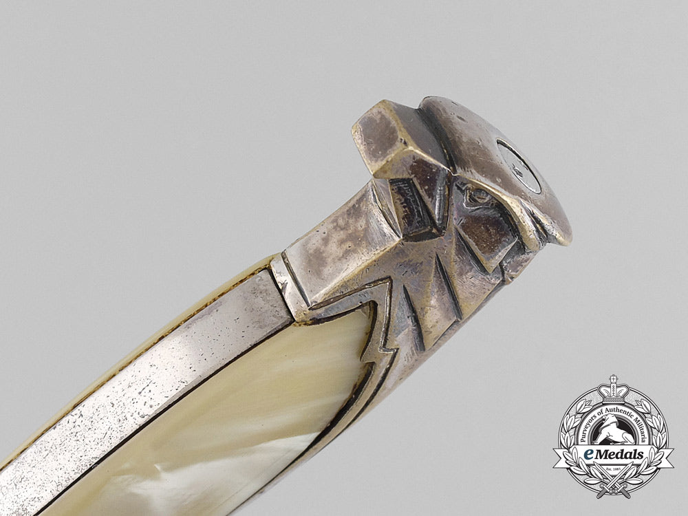 a_government_official's_dagger_by_alcoso(_coppel_alexander{_alcoso}_solingen)_c_0897