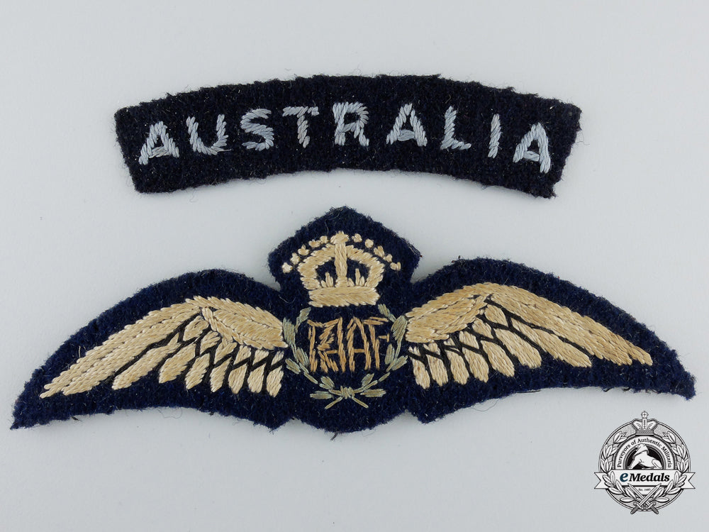 a_royal_australian_air_force(_raaf)_pilot_wings_with_shoulder_flash_c_103