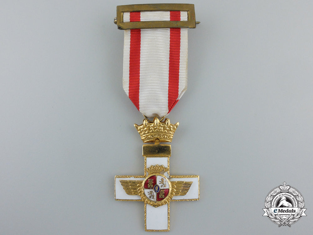 a_spanish_air_force_order_of_merit_c_124