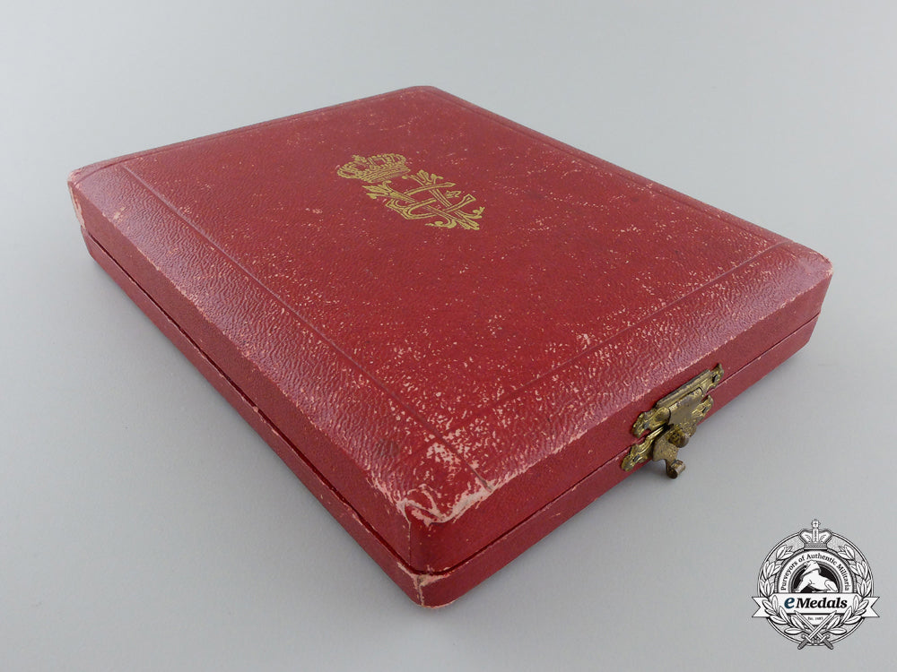 an_italian_order_of_the_crown;_commander's_cross_with_miniature_c_142_1_1