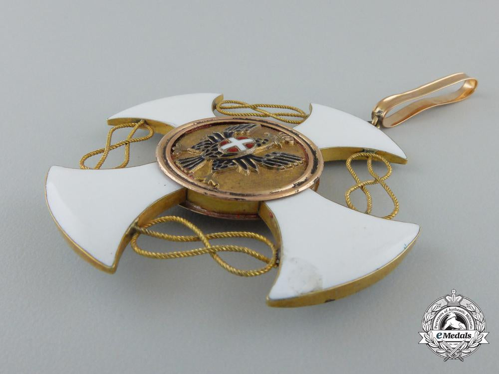 an_italian_order_of_the_crown;_commander's_cross_with_miniature_c_148_1_1