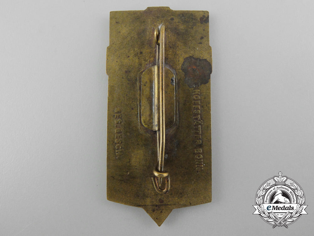 a1932_hj_celebration_badge_c_1541