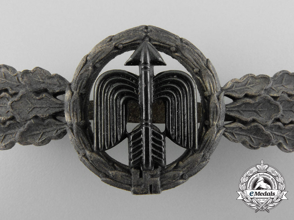 a_silver_grade_short-_range_luftwaffe_day_fighter_clasp_by_g.h._osang,_dresden_c_1678