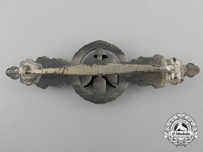a_silver_grade_short-_range_luftwaffe_day_fighter_clasp_by_g.h._osang,_dresden_c_1679