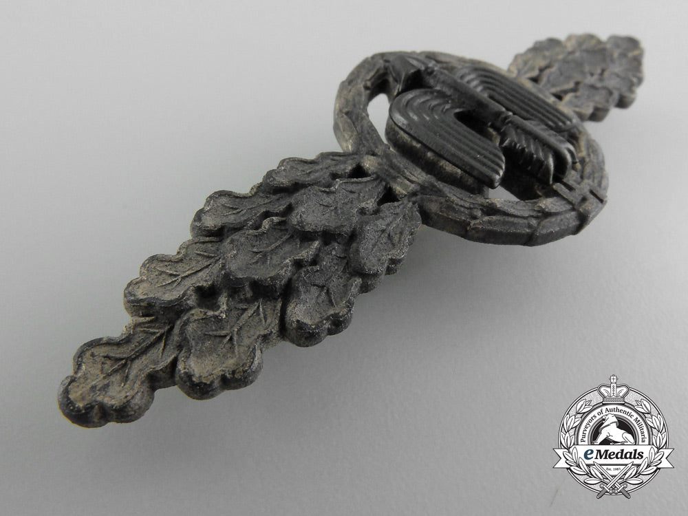 a_silver_grade_short-_range_luftwaffe_day_fighter_clasp_by_g.h._osang,_dresden_c_1680