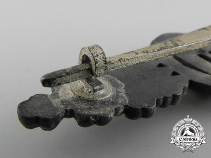 a_silver_grade_short-_range_luftwaffe_day_fighter_clasp_by_g.h._osang,_dresden_c_1682