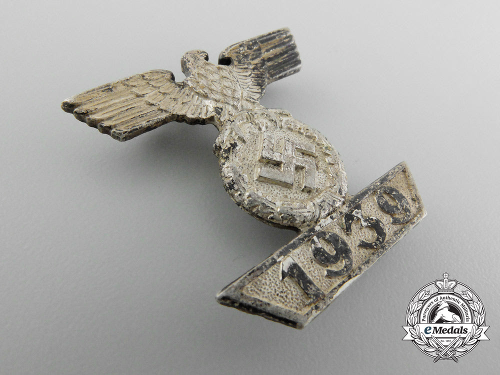a_clasp_to_the_iron_cross1939_by_wilhelm_deumer;_second_class_c_1901