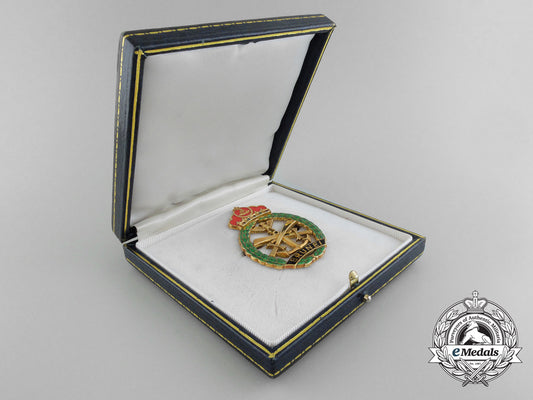 a_brunei_officer’s_meritorious_service_badge_in18_kt_gold_c_2800