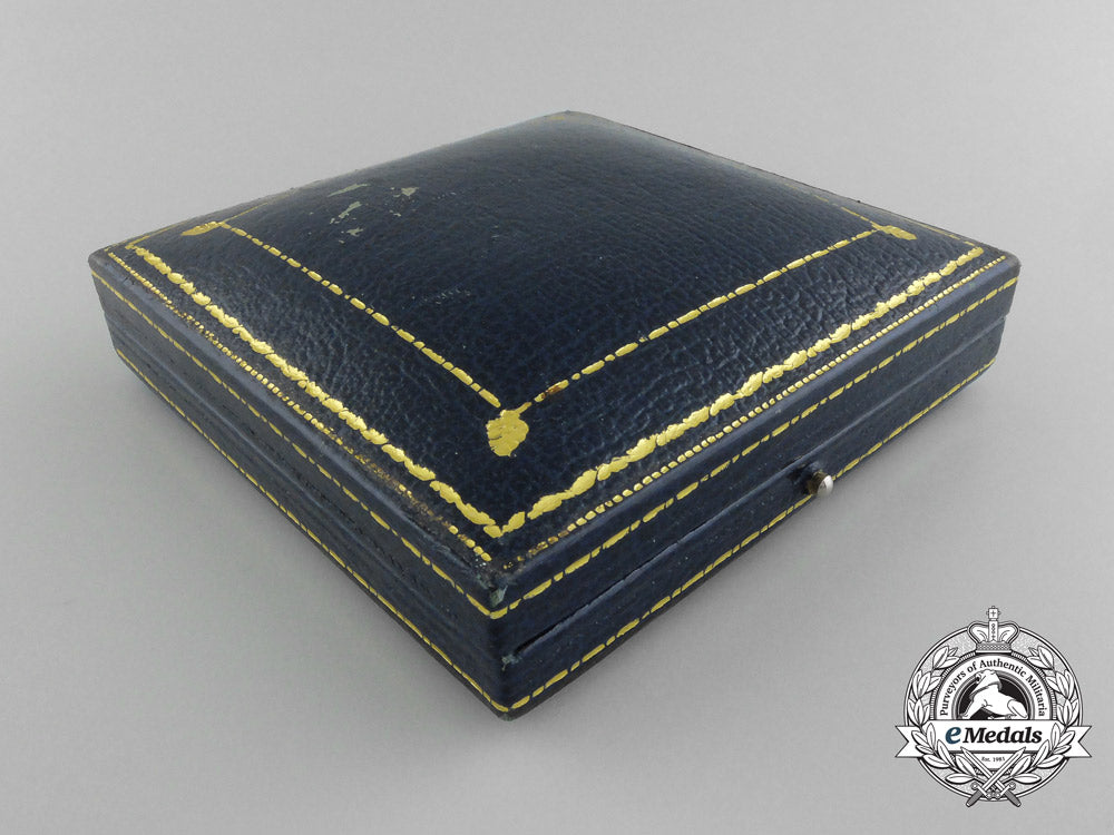 a_brunei_officer’s_meritorious_service_badge_in18_kt_gold_c_2801