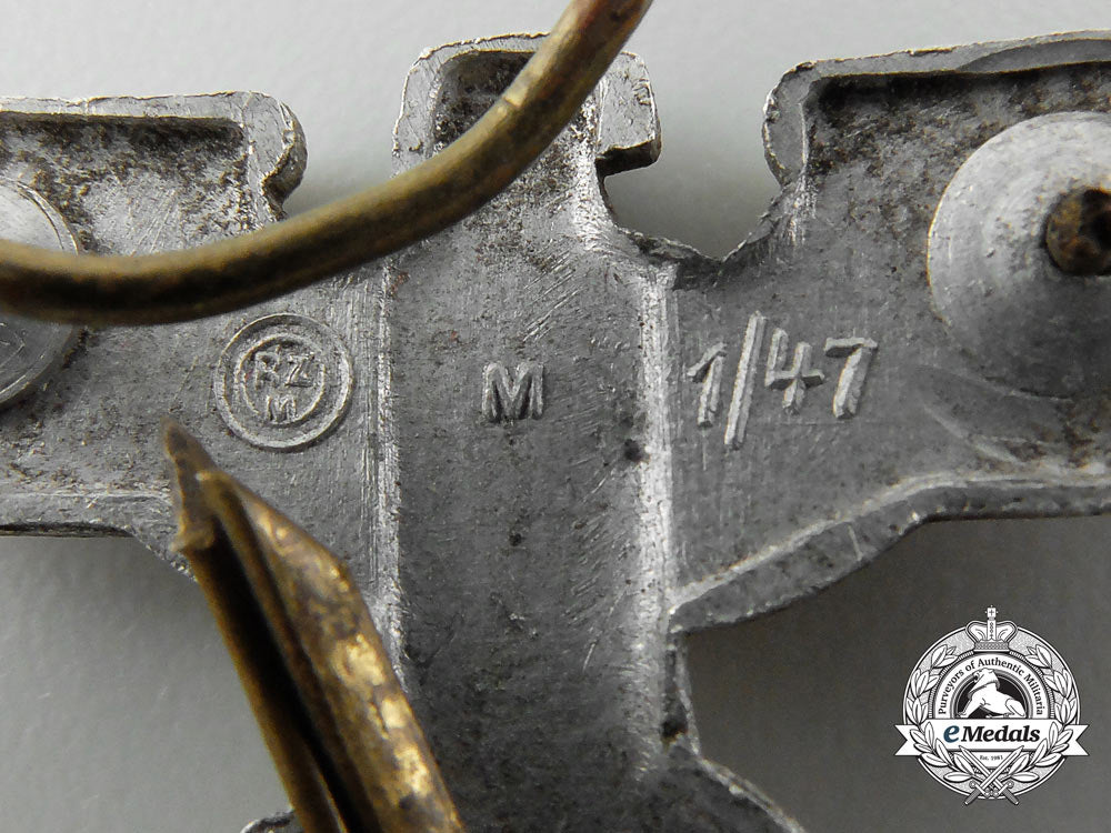 a_lot_of_three_german_eagle_cap_badges_c_3078