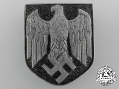 a_wehrmacht_pith_helmet_insignia_c_3108